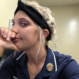 Meet your Posher, Kaitlyn